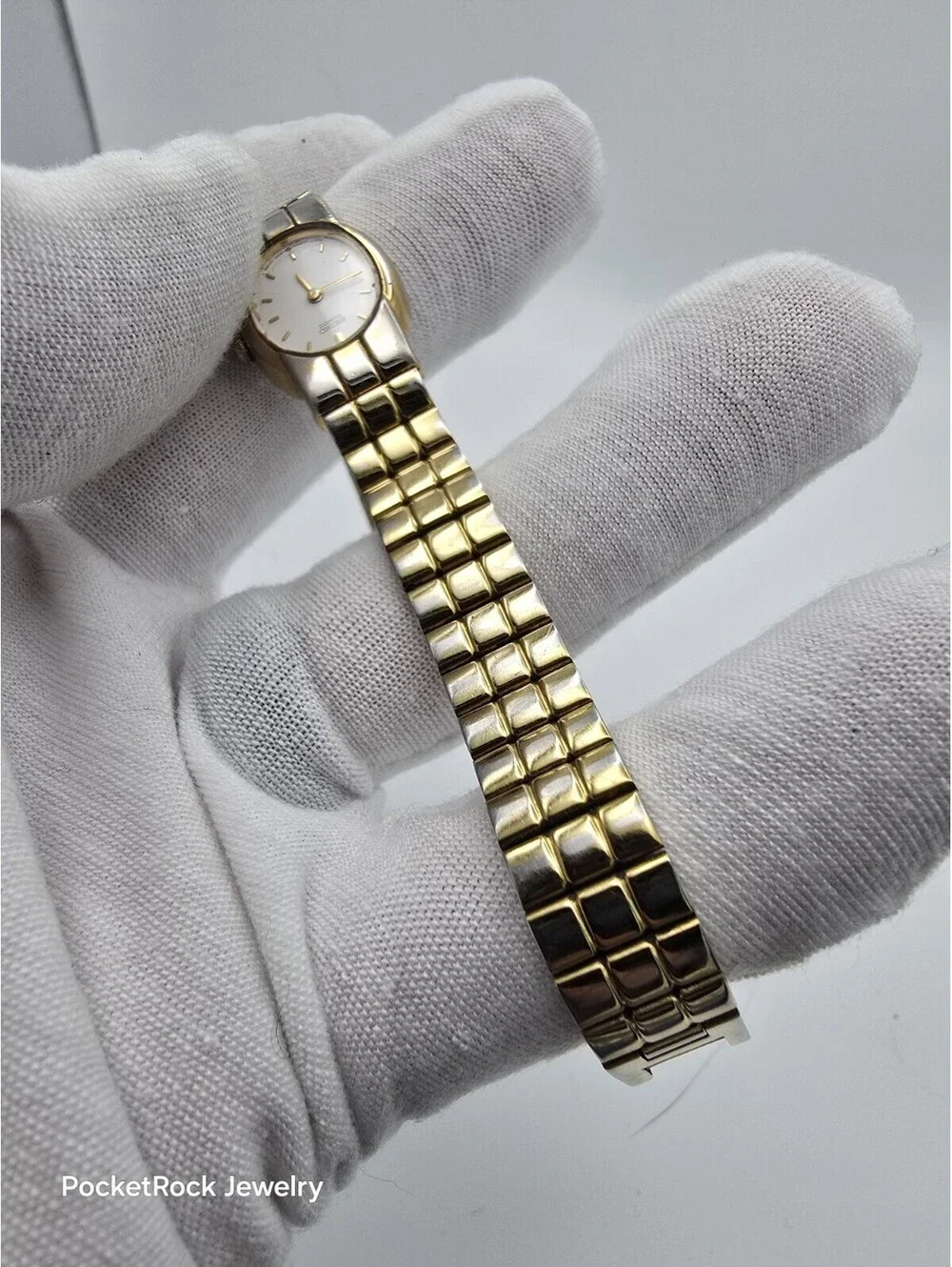 Seiko Quartz Ladies Oval White Dial Two Tone Bracelet Dress Watch 1N00-0A68